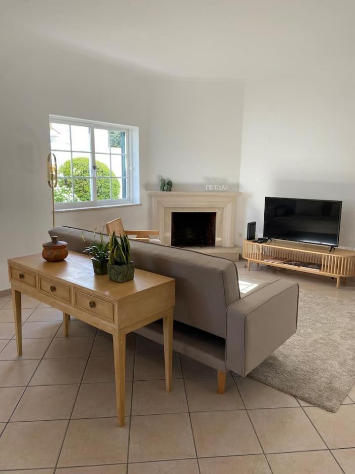 Nini's House - Aroeira, Charneca Da Caparica Holiday home Aroeira (Setubal)